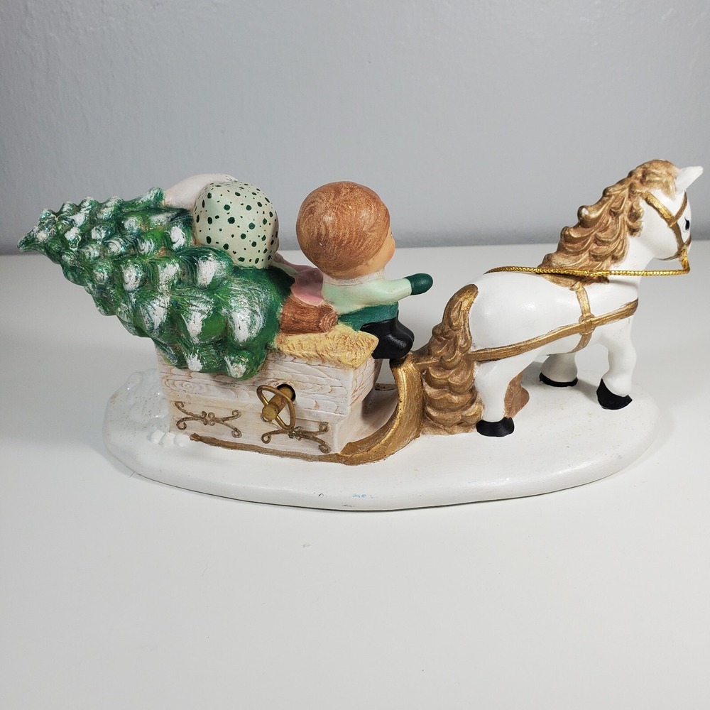 Byron Mold Ceramic Music Box Christmas Horse Drawn Sleigh Jingle Bells Vintage - Picture 4 of 8